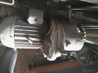Elektromotor s redukční převodovkou - 3