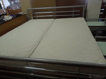 kovová postel - 3