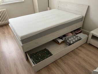 Postel Angel 140×200 + stolky, šuplíky, rošty a matrace - 3