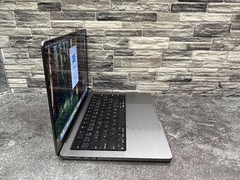 MacBook Pro 14” M1 Pro / 16GB / 500GB - 3