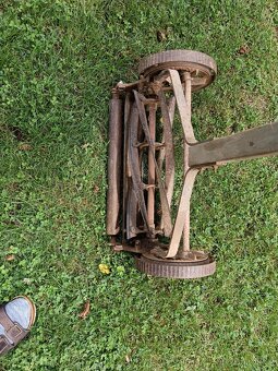 Historická vřetenová sekačka - 3