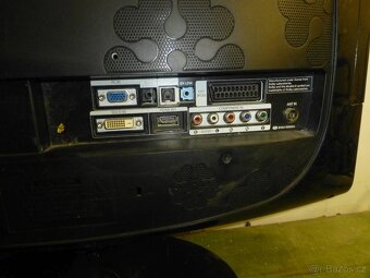 Full HD LED televize SAMSUNG 56cm, nemá DVBT2 - 3