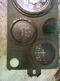 přístrojová deska GAZ 51, ZIL 157 - 3