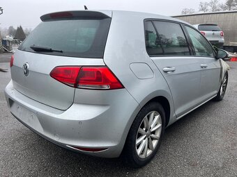 Náhradní díly VW Golf 7 stříbrný hatchback - 3