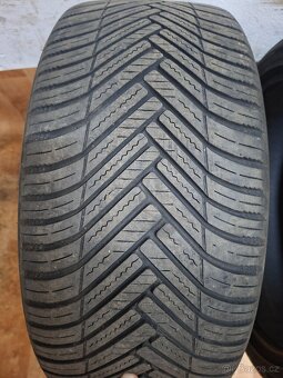 Celoroční pneu 225/40/18 Hankook - 3