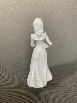 Royal Dux Porcelánová soška Květinářka 18 cm - 3
