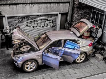 BMW X6 1:18 Kyosho - 3