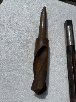 40 mm vrták , 26mm výstružník - 3