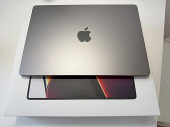 Prodám MacBook Pro 14" (2021) – M1 Pro, vesmírně šedý - 3