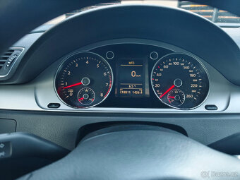 Volkswagen Passat B7 TOP Stav - 3