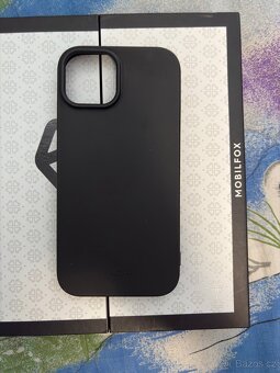 Kryty na iPhone 15 - 3