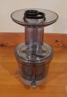 KitchenAid odšťavňovač 5KSM1JA - slow juicer - 3