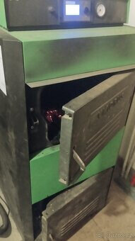 Kotel na dřevo, na tuhá paliva - 3