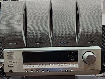 Onkyo HT-R340 - 3