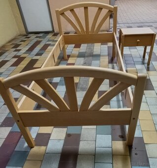 Nová postel 90x200 se stolečkem - 3