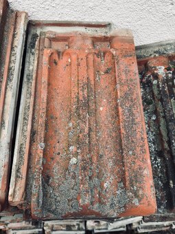 Střešní tašky za odvoz - 3