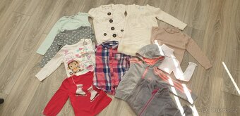 Prodam LEVNE obleceni 3,5 az 4 let - 3