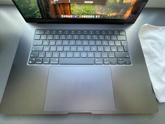 MacBook Pro 16" M4 Pro 48GB RAM 512GB SSD Black - 3