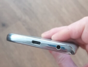Motorola Moto G6 3/32 GB dual SIM - 3