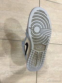 Boty Nike Air Jordan 1MiD - 3