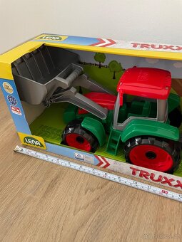 Traktor s přívěsem Lena Truxx - 3