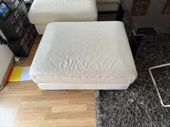 Natuzzi kožené křeslo a taburet - 3