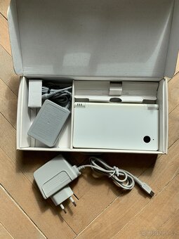 Nintendo DSi - originální balení - SD se 14 hrami - JPN - 3
