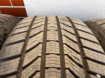 Zimní pneu Continental 235/45 R17 97V - málo jeté - 3