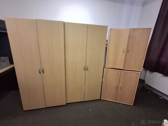 PRODÁM 2 SKŘÍNĚ A 2 SKŘÍŇKY - 3