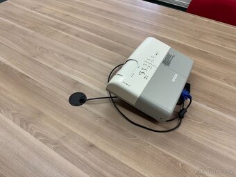 Kancelářský stůl - 3