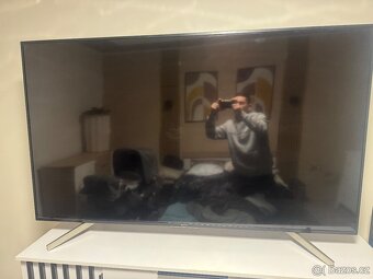 Smart TV Sony KD-70XF8305 - 3