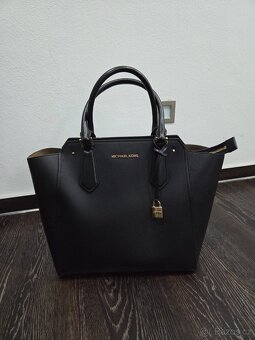 Cerna kozena kabelka Michael Kors - 3