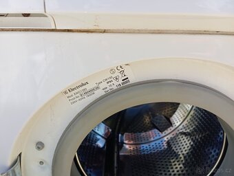 Mini pračka Electrolux 3kg / 1300 ot - 3