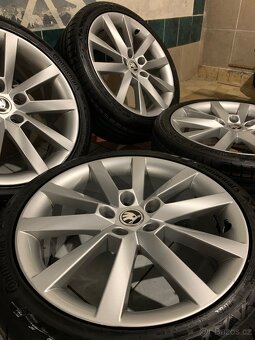 Alu kola Škoda R18 5X112 NOVÉ LETNÍ PNEU 225/40 R18 ALARIS - 3