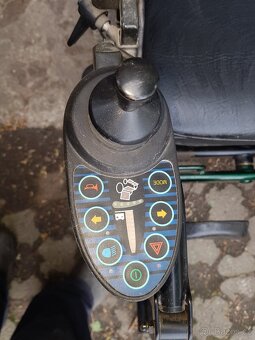 Invalidní vozík - elektrický pohon - 3