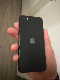 Pekny Apple iPhone Se 128GB 2020 Black - 3