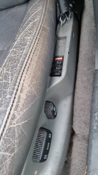 BMW E32 750i 12V - 3