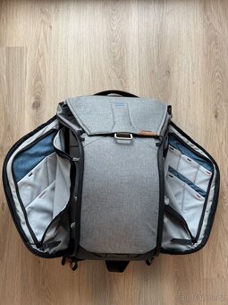 Peak Design Everyday Backpack v1, šedý (20l) - 3