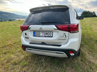 Mitsubishi Outlander III 2,0 4x4 r.v.2019 7míst - 3