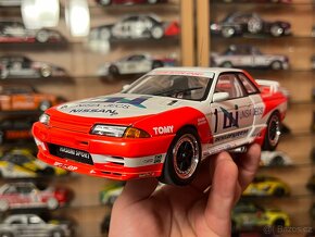 Nissan Skyline GT-R 1:18 Autoart - 3