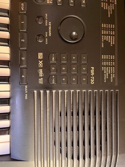 Elektrické piano Yamaha PSR-730 - 3