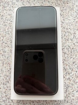 Apple iPhone 15 Pro Max 256GB černý - 3