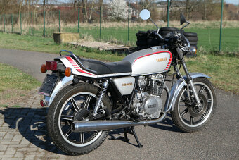 Yamaha XS 400 - 3