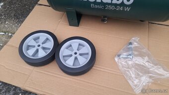 Olejový kompresor Metabo Basic 250-24 W - 3