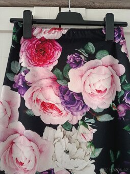 SUKNĚ S KVĚTY - 3