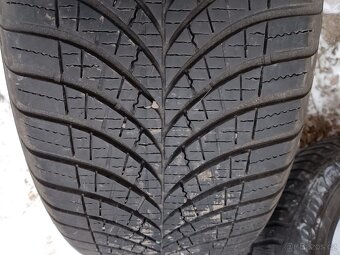 205/65/15 215/70/15c 215/55/17 235/55/18 235/40/19 kusovka - 3