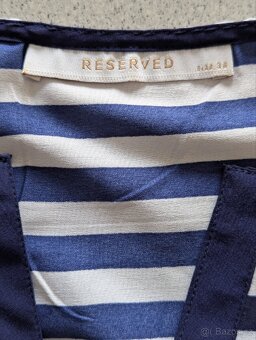 Pruhovaná halenka Reserved - 3