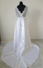 Saténové svatební šaty s vlečkou - 3