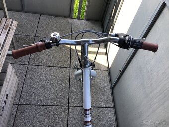 Dívčí jízdní kolo 24” Btwin, skvělý stav, elegantní design - 3