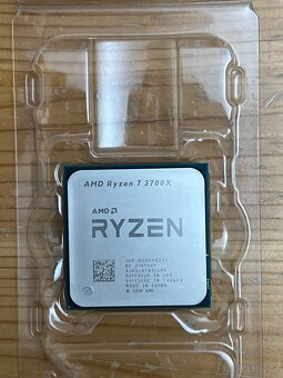 AMD Ryzen 7 3700X 8/16Core Socket AM4 Funkční,Záruka - 3